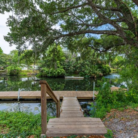 Seven Sisters Campground dock