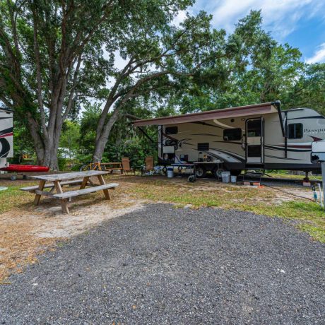 RV camp sites at Seven Sisters Campground