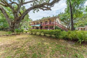 Chassahowitzka hotel