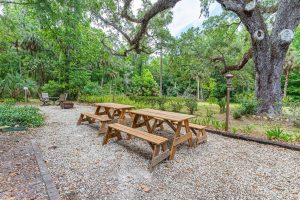 Chassahowitzka hotel